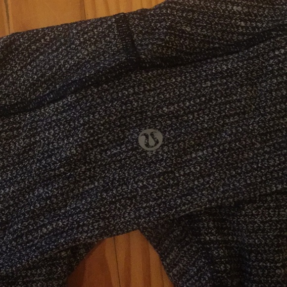 Mid rise Lulu leggings.    Open to offer or trade - Picture 2 of 2